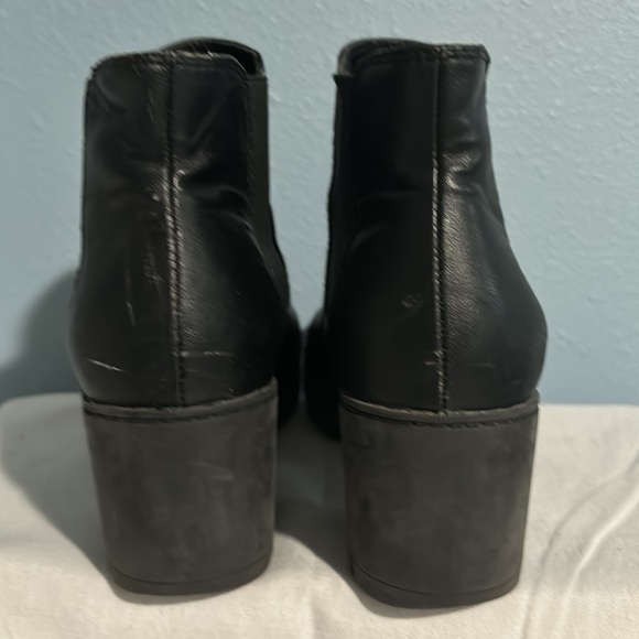 Size 9, new Steve Madden booties - Picture 7 of 14